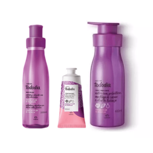 Kit Natura Tododia Ciruela y Flor de Vainilla hidratación diaria con body splash, crema corporal y crema de manos